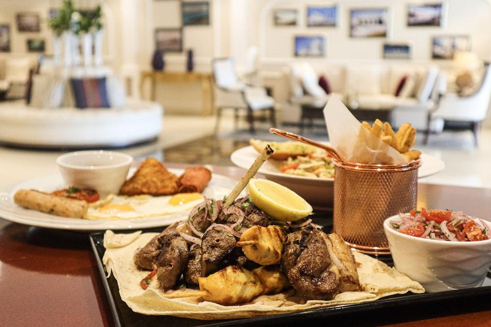 Al Ain Palace 4*